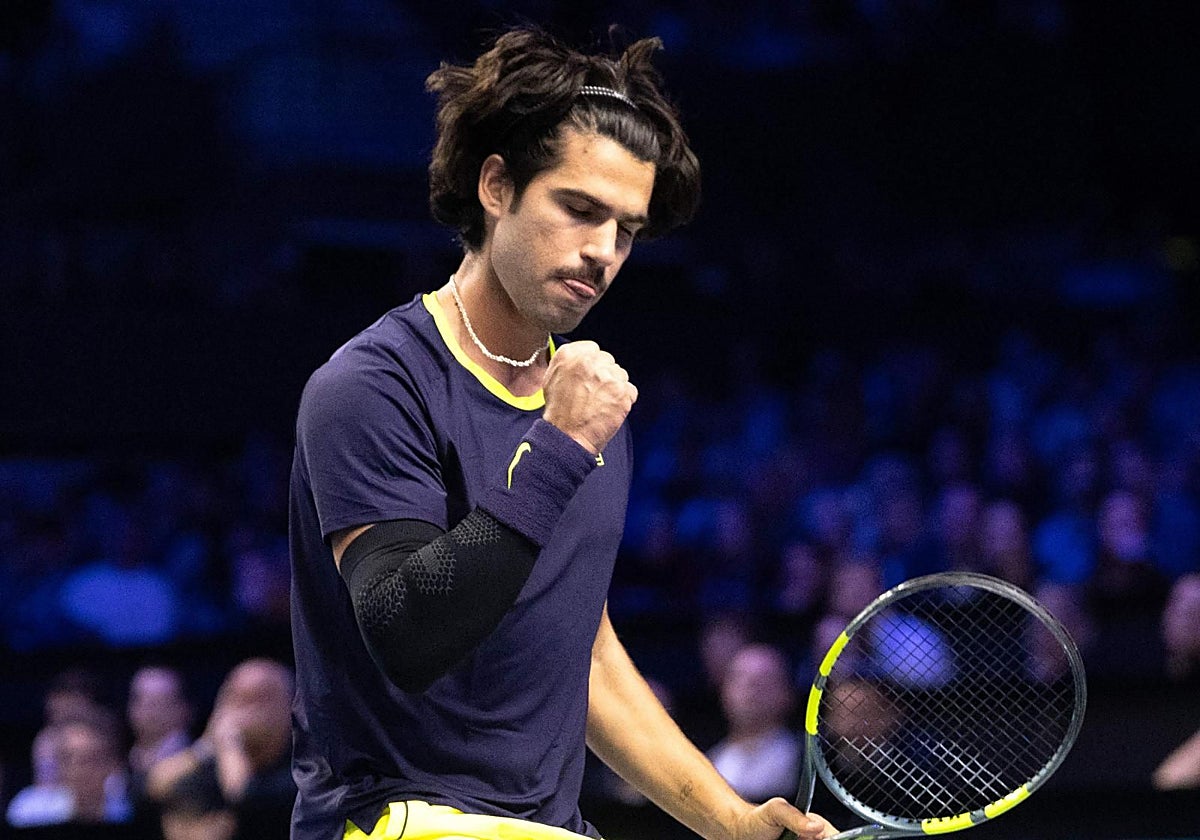 Alcaraz domina de nuevo a Khachanov