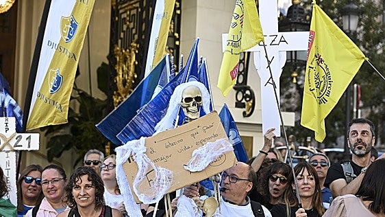 España apura el plazo para responder a Bruselas sobre el abuso de temporalidad en el sector público