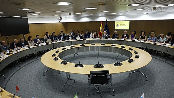 Hacienda cederá más IVA e IRPF a las comunidades pero mantendrá intacto el reparto por áreas de gasto