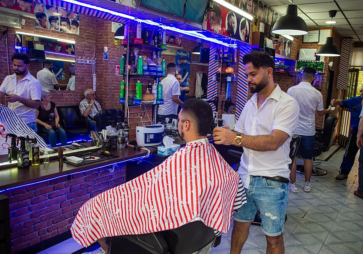 Los inmigrantes copan las nuevas altas de autónomos mientras el emprendimiento español se estanca