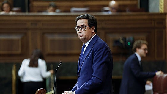 El Gobierno ofrece una nueva ley para limitar la consideración de los agentes sociales como 'lobbies'