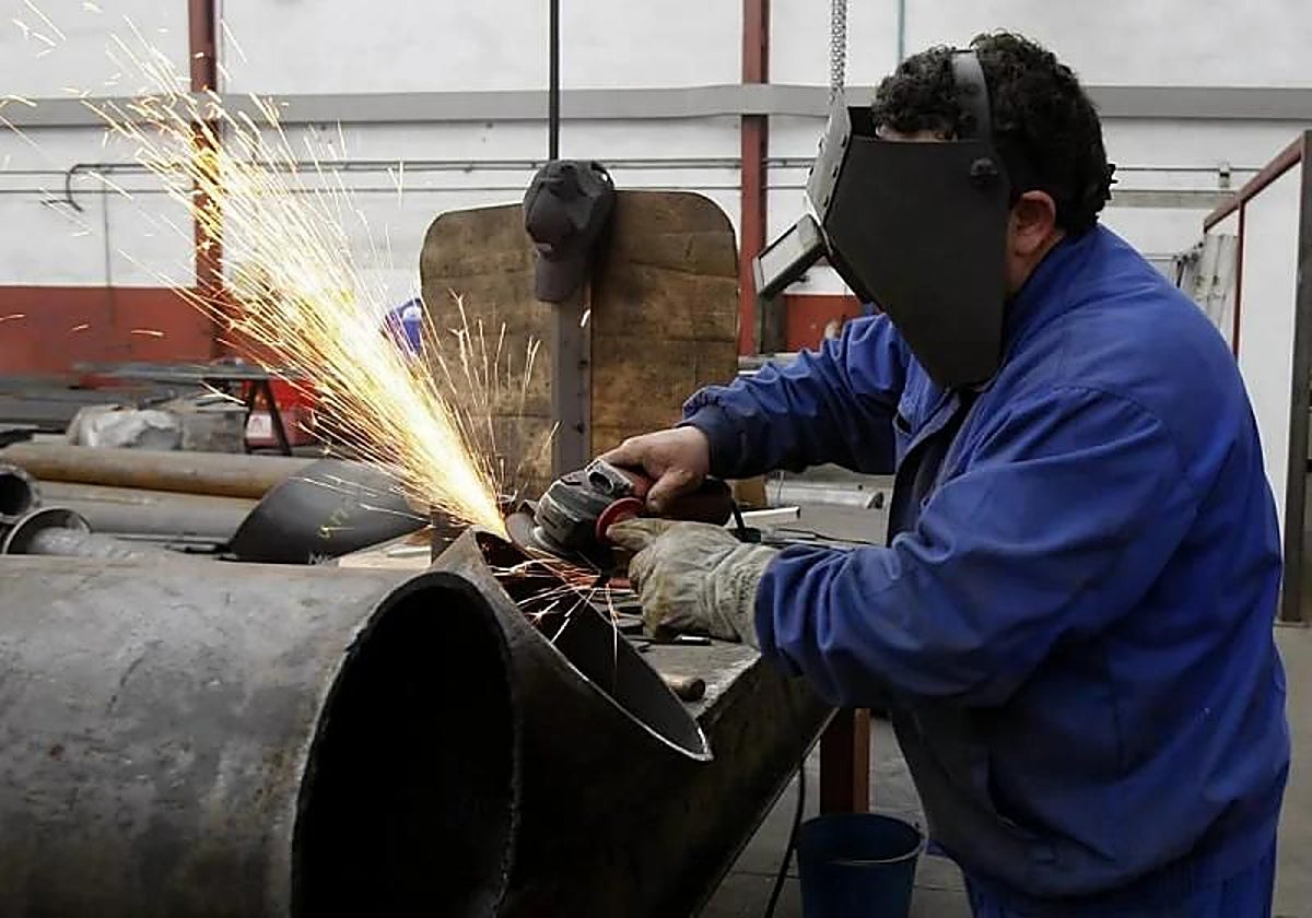El INE rebaja dos décimas el crecimiento del PIB de 2025 al 2,6% mientras eleva el de 2024 al 3,7%