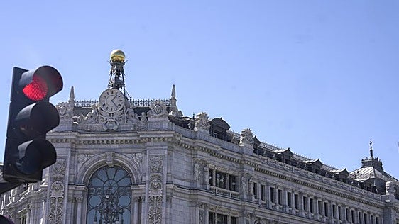 La oleada de ventas en renta fija empujan al bono español a diez años a máximos desde 2013
