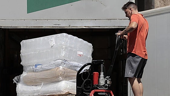 Los transportistas piden elevar a 40 céntimos la ayuda al combustible y prorrogarla hasta final de año