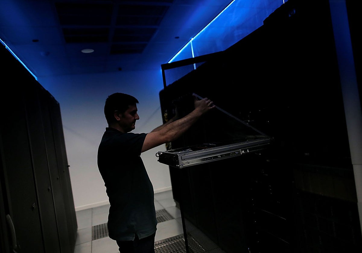 Los centros de datos buscan la vía para tumbar el decreto: «Se nos hace elegir el tipo de soga»