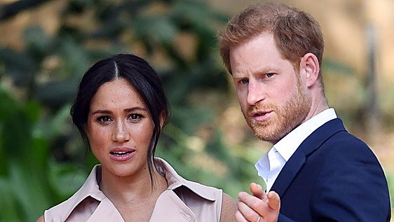 La visita de Archie y Lilibet a su abuelo Carlos III, en el aire por razones de seguridad
