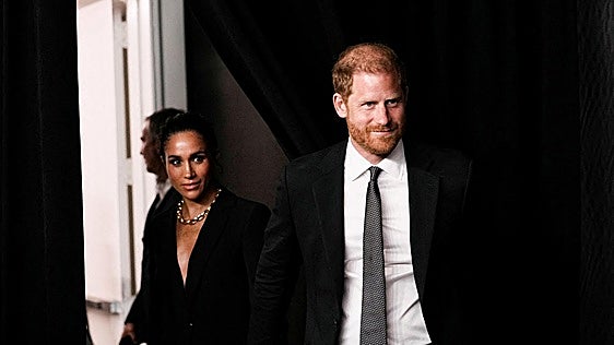 El rey Carlos III aclara en una carta el papel de Harry y Meghan tras su regreso a Reino Unido