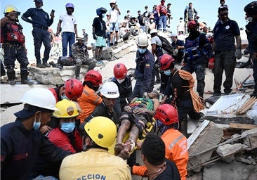 Las deficiencias en las labores de rescate sacuden la legitimidad del régimen chavista