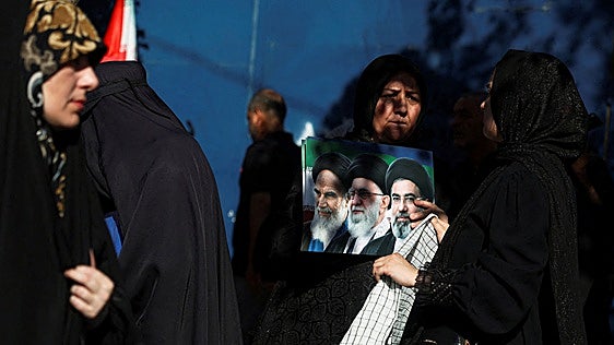 La nueva era de Mojtaba Jamenei arranca con un régimen iraní fracturado