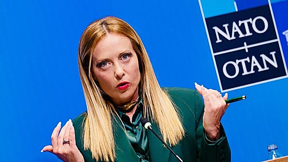 Meloni quiere que el rearme europeo se fabrique en Italia