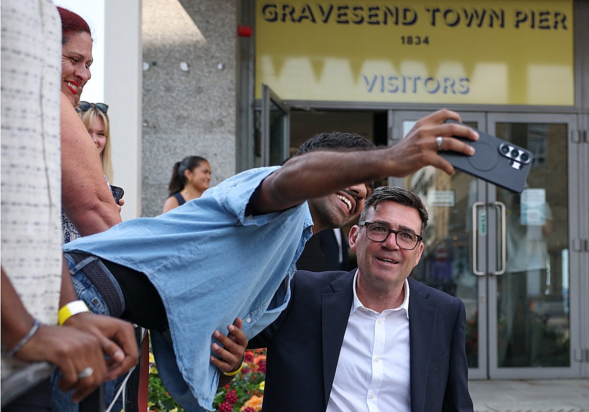 De Manchester al número 10: quién es Andy Burnham, el nuevo primer ministro británico