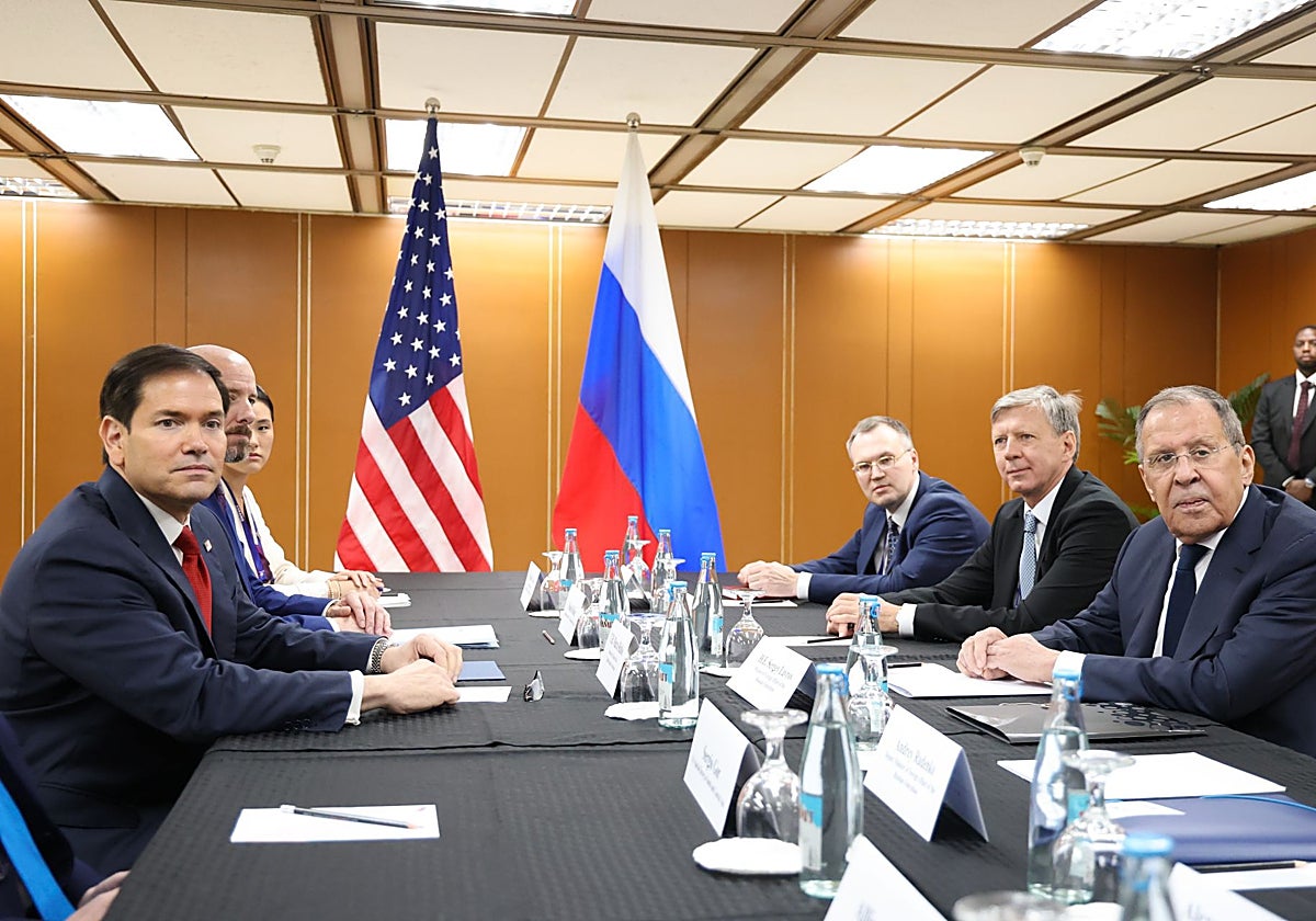 Rubio y Lavrov abordan en Manila el fin de la guerra de Ucrania y la relación entre EE UU y Rusia