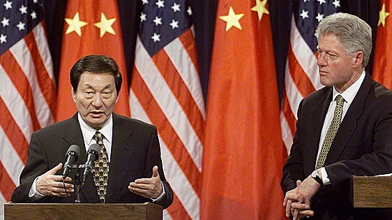 Fallece el ex primer ministro Zhu Rongji, cerebro de la integración de China en la economía global
