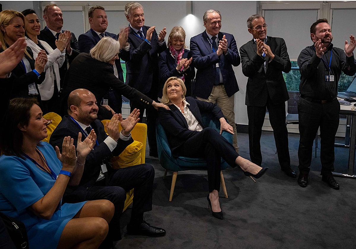 Le Pen quiere reformar la Constitución para frenar la inmigración en Francia