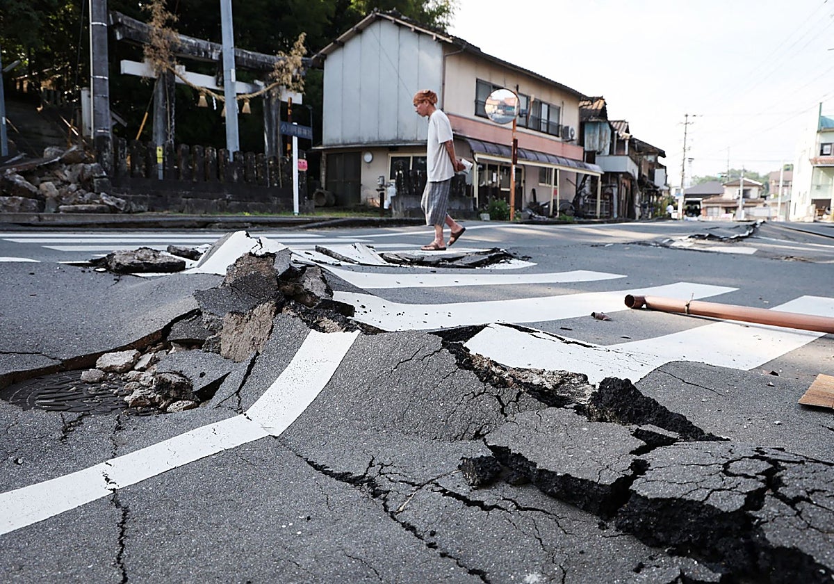 Dos terremotos sacuden Japón y causan decenas de heridos