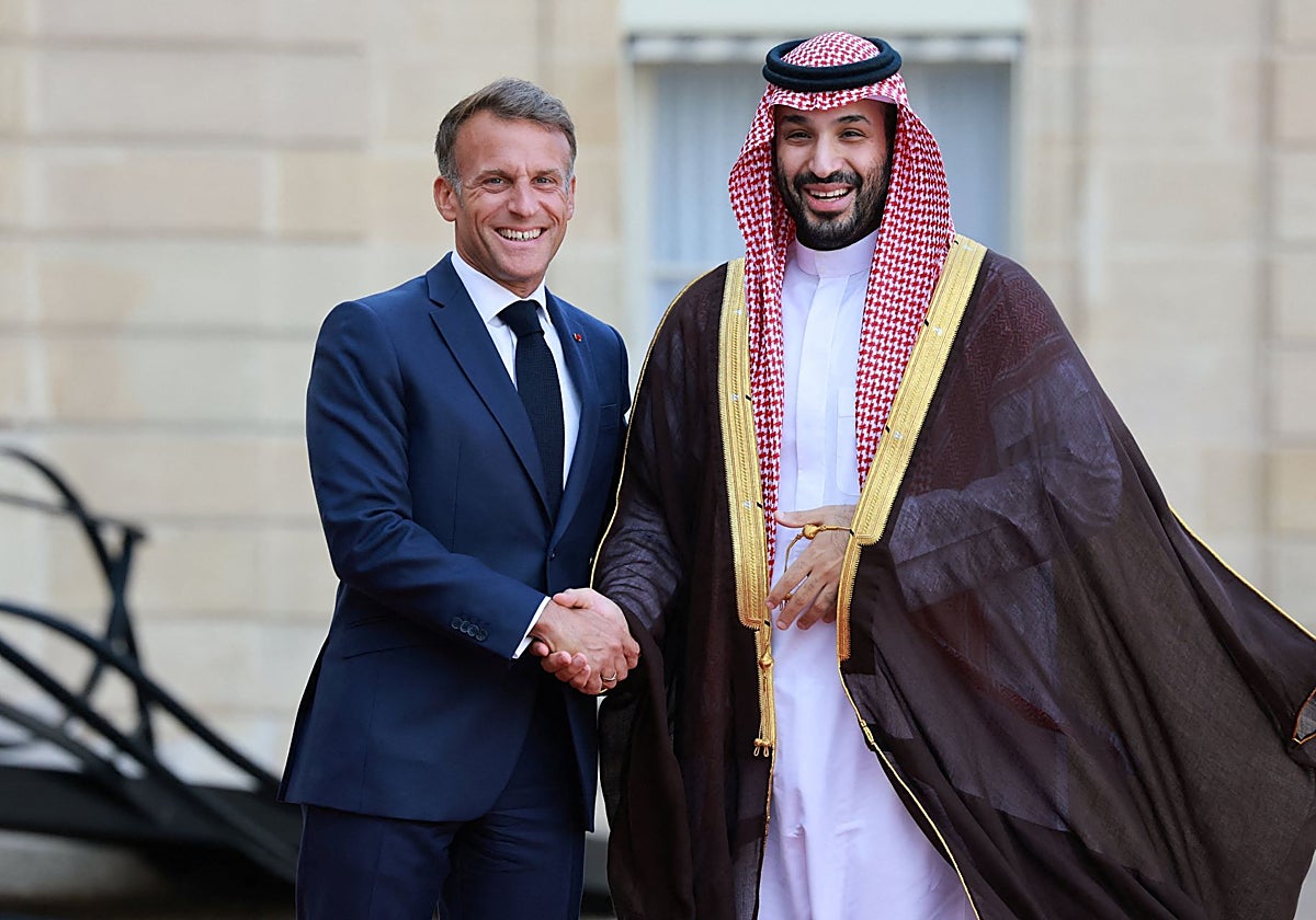 Francia busca estrechar sus vínculos económicos con Arabia Saudí con la visita de Bin Salmán