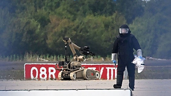 El hallazgo de un tercer dron explosivo confirma que en el aeropuerto de Leipzig se planeó un gran ataque