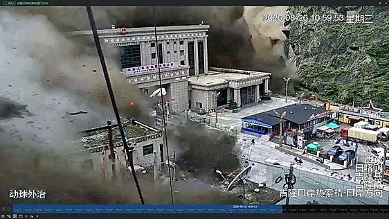 350 muertos y más de 1.400 desaparecidos, cuatro de ellos españoles, en la brutal riada entre Nepal y Tíbet
