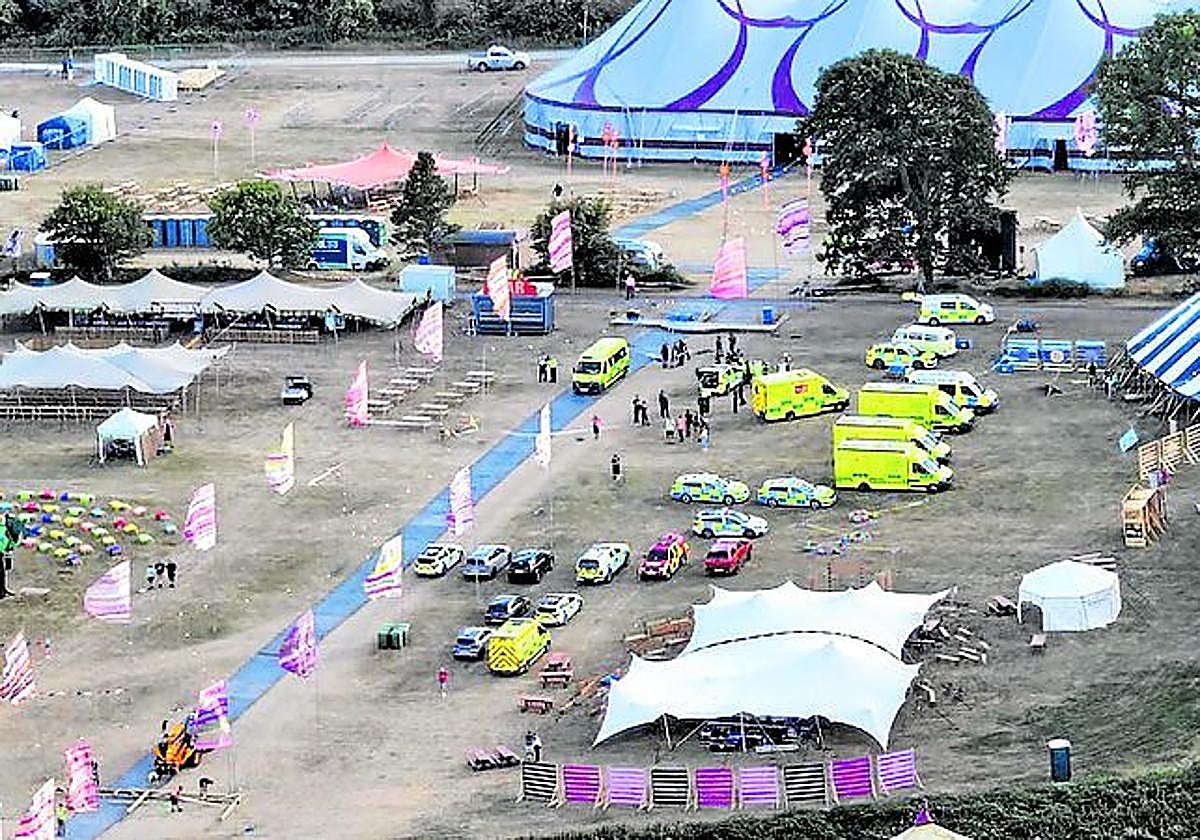 Una muerto y seis heridos tras caer un cartel en un festival cristiano en Inglaterra