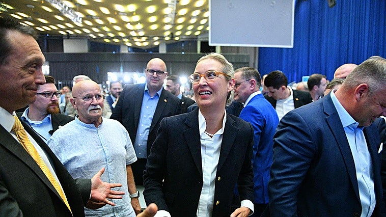Las contradicciones de la AfD: su líder está casada con otra mujer, tiene hijos adoptivos y residencia en Suiza