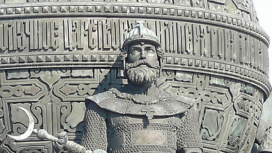 Rusia lleva al frente las reliquias de un príncipe guerrero medieval para «fortalecer el espíritu» de los soldados