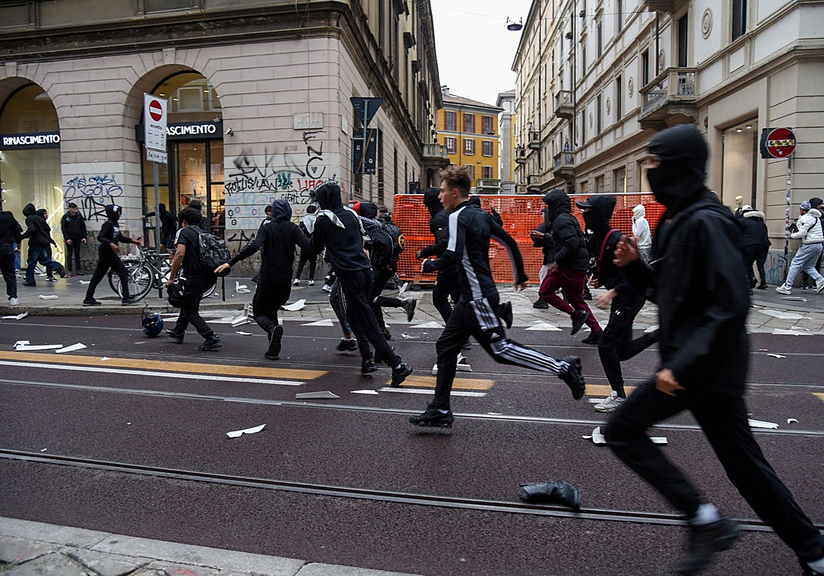 El ministro de Defensa italiano ve una «guerra híbrida» detrás de las protestas