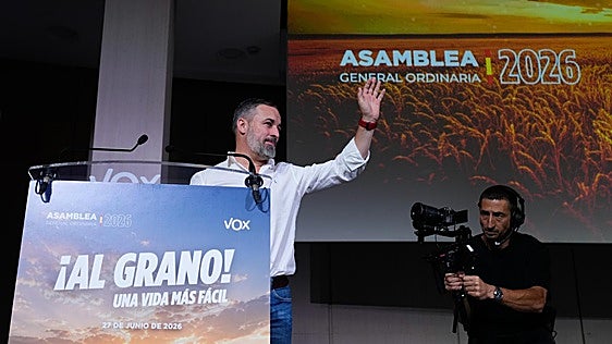 Vox declara la guerra a la «hipertrofia normativa que paraliza España»