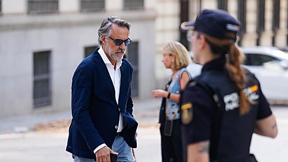 Un empresario confirma que se reunió con Leire Díez en el «piso franco del PSOE» para sacar «mierda» de la jueza del hermano de Sánchez