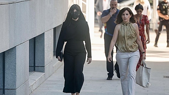 Jésica Rodríguez, expareja de Ábalos, guarda silencio en su declaración como imputada en el 'caso Koldo'