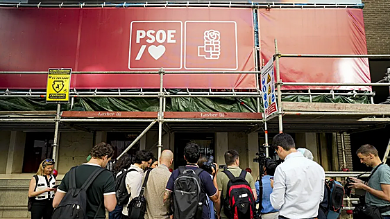 Pedraz abre una pieza separada para investigar los supuestos pagos del PSOE para financiar las 'cloacas'