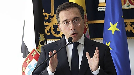 Albares avisa de que «hasta la última persona» que entró en Ceuta «volverá a Marruecos»