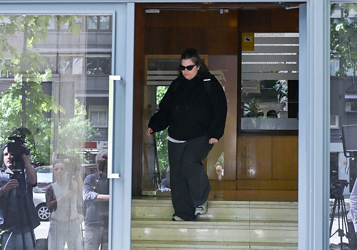 El cerco judicial deja a Zapatero sin apenas margen para salvar a sus hijas