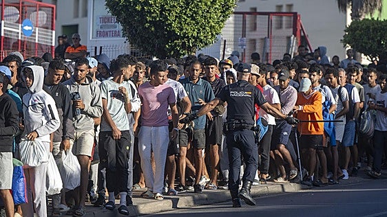 Junts advierte al Gobierno: Cataluña debe quedar excluida del reparto de menores de Ceuta