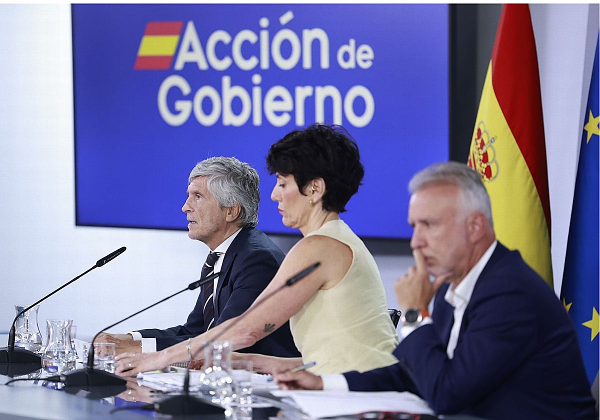 Robles se queda sola en su choque con Marlaska a cuenta de los avisos del CNI sobre Ceuta