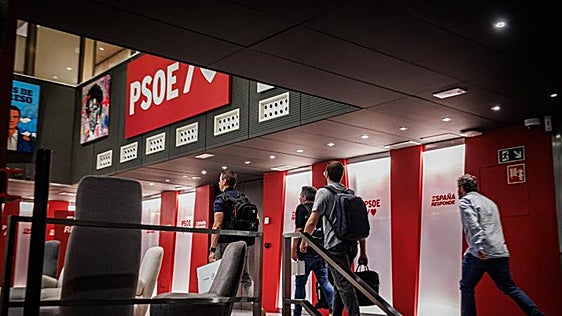 El PSOE pide al juez de las 'cloacas' que solo Anticorrupción pueda acceder a sus datos bancarios