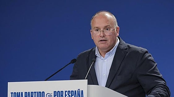Tellado pide la dimisión de Marlaska y elecciones tras el informe policial que atribuye a fuerzas marroquíes el asalto en Ceuta