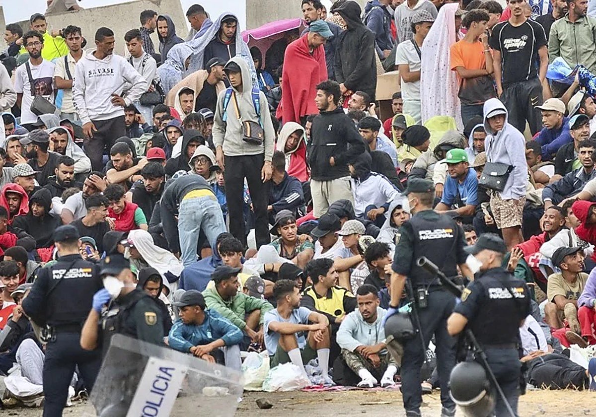 Este es el informe policial de Ceuta: «Guiado activo» de las fuerzas marroquíes y un plan para «eliminar la capacidad de respuesta de España»