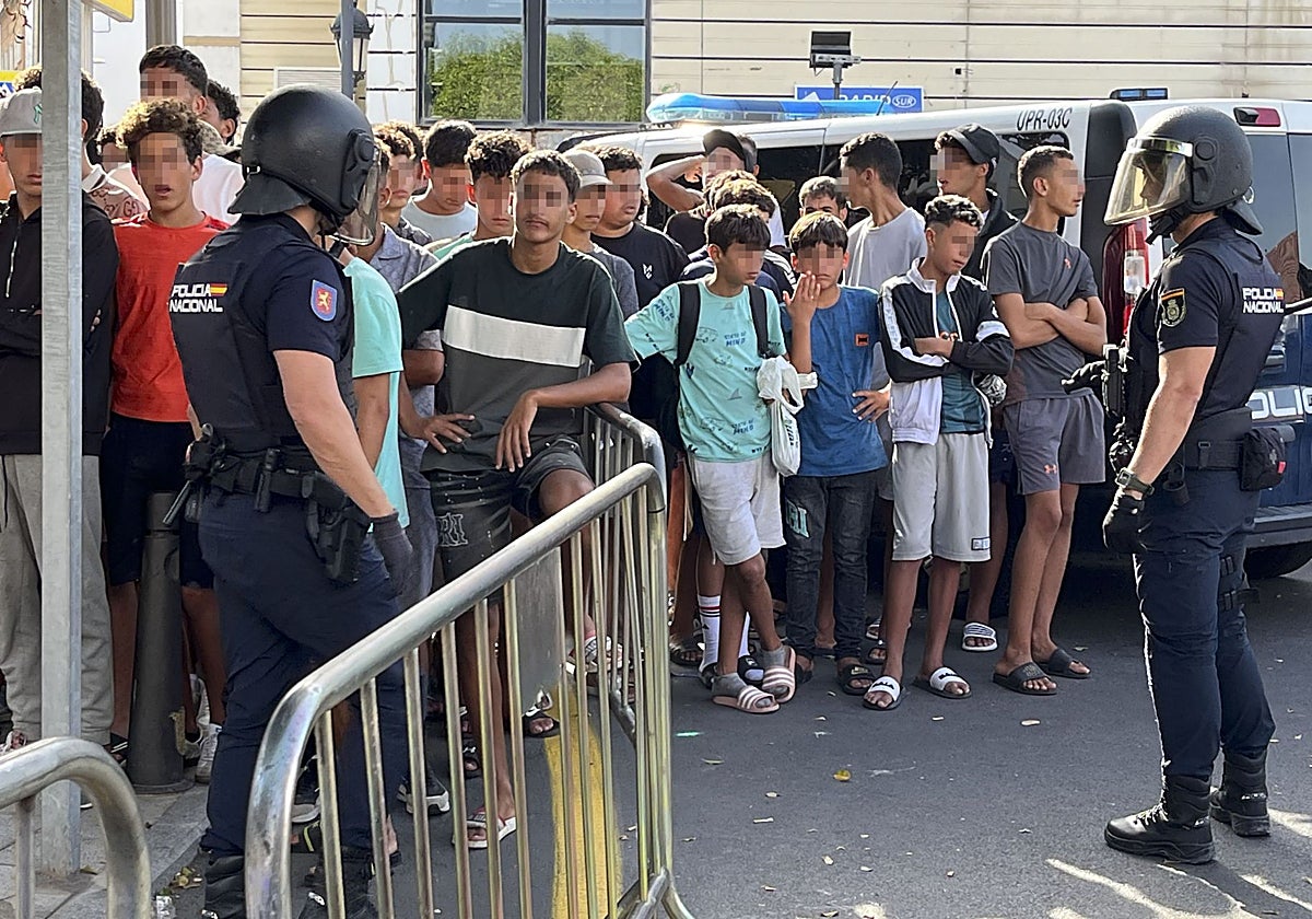 El Sindicato de la Policía Nacional exige dimisiones por la crisis de Ceuta: «Interior tenía conocimiento»