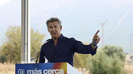 Feijóo reprocha a Sánchez que «no sabe qué versión dar» sobre Ceuta y alerta a los dirigentes del PSOE que «ya van tarde»