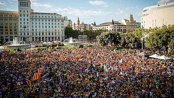 45.000 personas se manifiestan en la Diada del cisma independentista provocado por Orriols