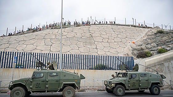 El PP se suma, con enmienda, a la reforma de la Ley de Defensa de Vox para que el Ejército combata la inmigración ilegal