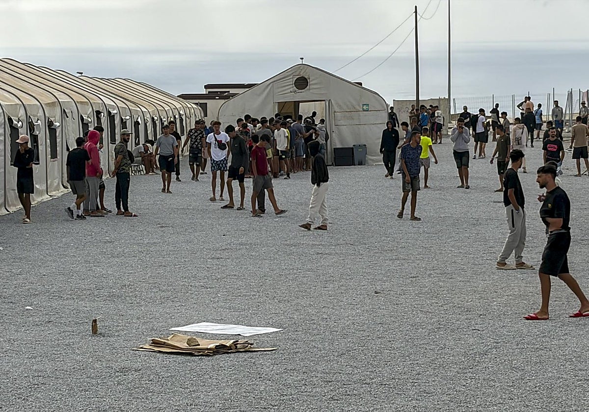 El Gobierno defiende el campamento de Ceuta y urge a la Audiencia Nacional a «resolver con rapidez»
