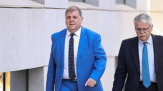 Pedraz apunta a que el móvil del exjefe de Gabinete de Sánchez en el PSOE es prueba de un posible tráfico de influencias