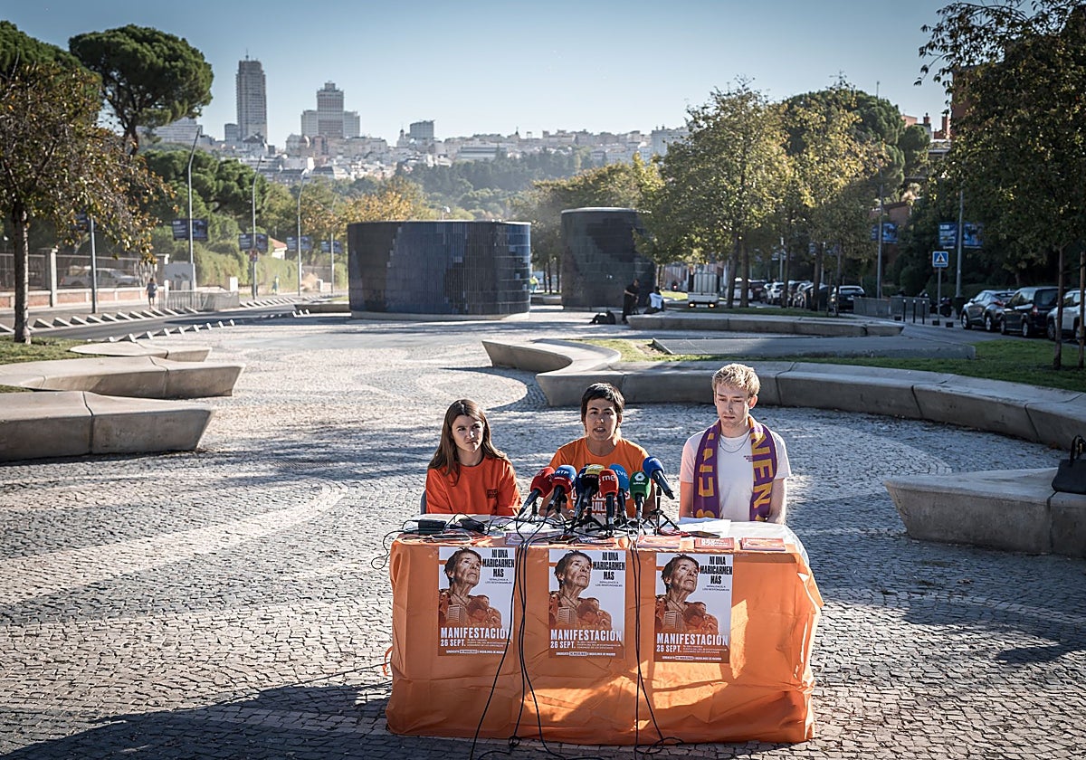 Los portavoces del Sindicato de Inquilinas, este viernes, en Madrid.