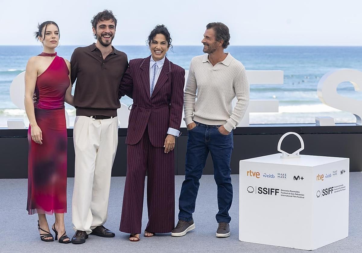 Atresmedia desembarca en San Sebastián con el thriller 'Trazos ocultos', protagonizado por Rodolfo Sancho y Toni Acosta