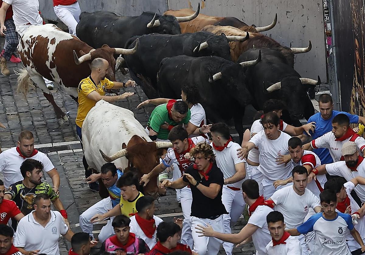 Así hemos narrado el octavo encierro de San Fermín 2026