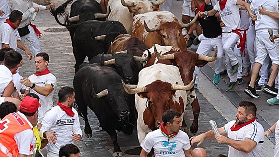 El tercer encierro de San Fermín, en imágenes