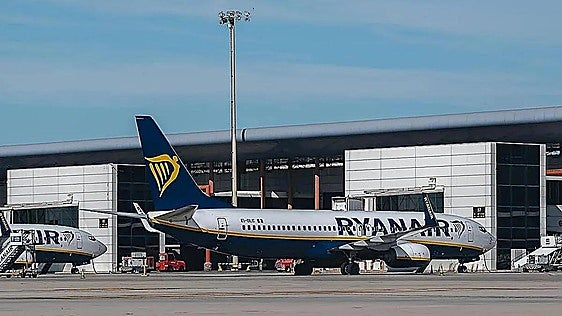 Varios heridos por fuertes turbulencias en un vuelo de Ryanair desde Alicante: «Pensábamos que íbamos a morir»
