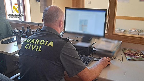 Investigados dos hombres por usar la IA para crear fotos falsas y desnudar a más de 20 mujeres en Pontevedra