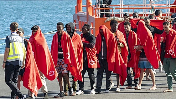 Tres migrantes mueren en una patera que se dirigía a Mallorca con 23 personas a bordo